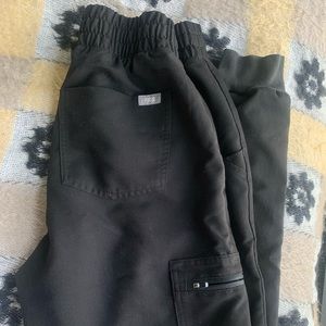 High rise FIGS black jogger scrubs XS